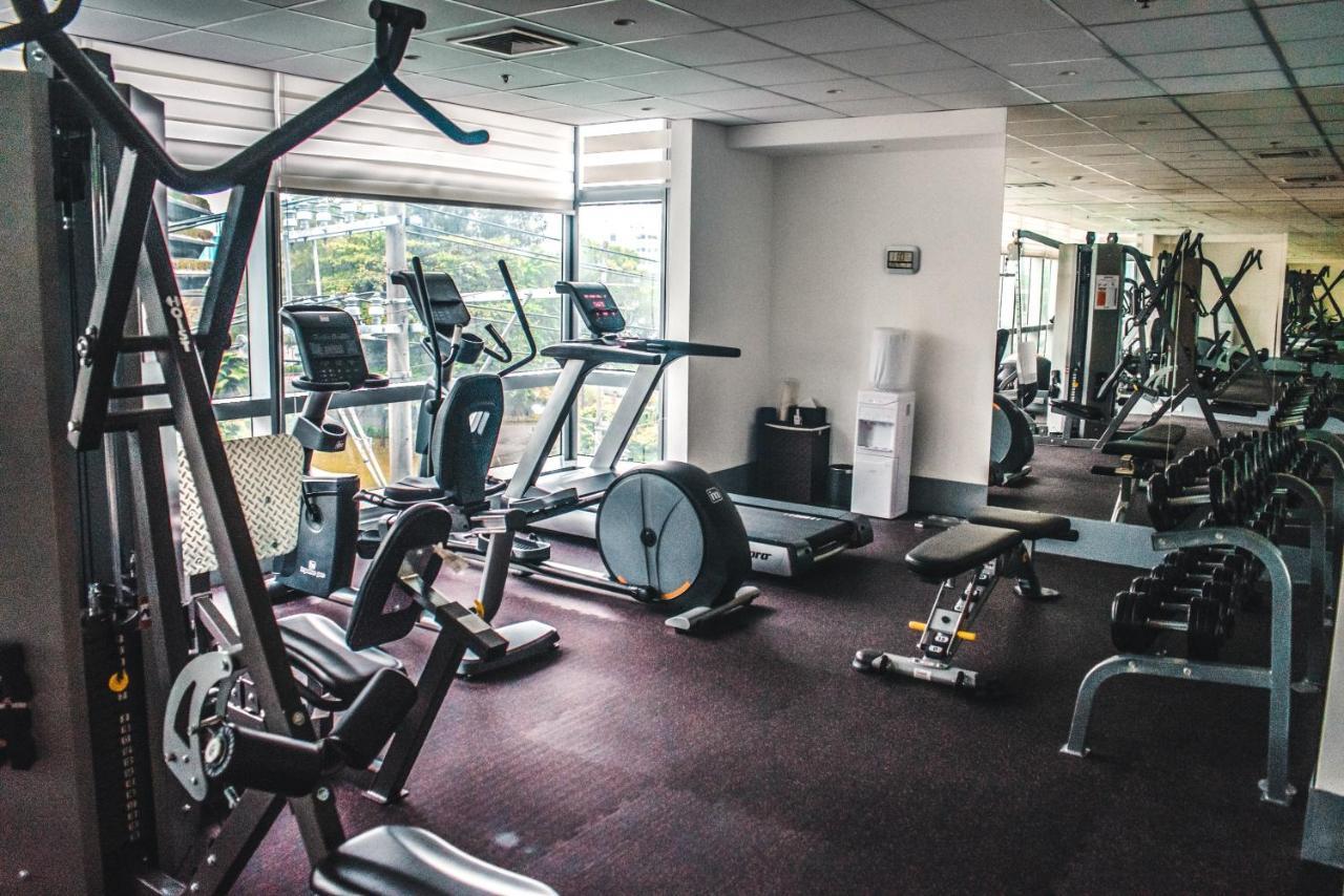 Wynwood Hotel Pasig City Экстерьер фото