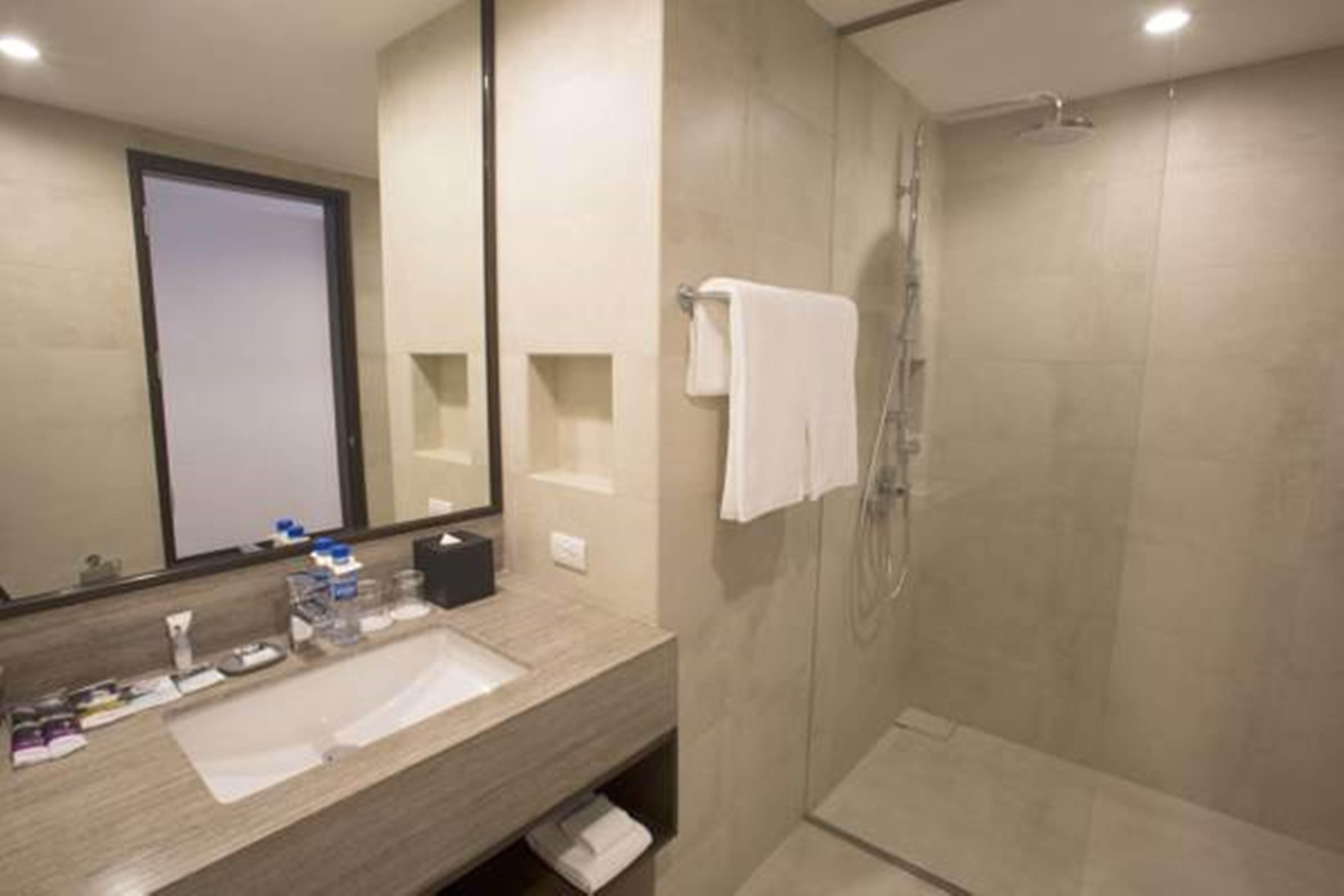 Wynwood Hotel Pasig City Экстерьер фото