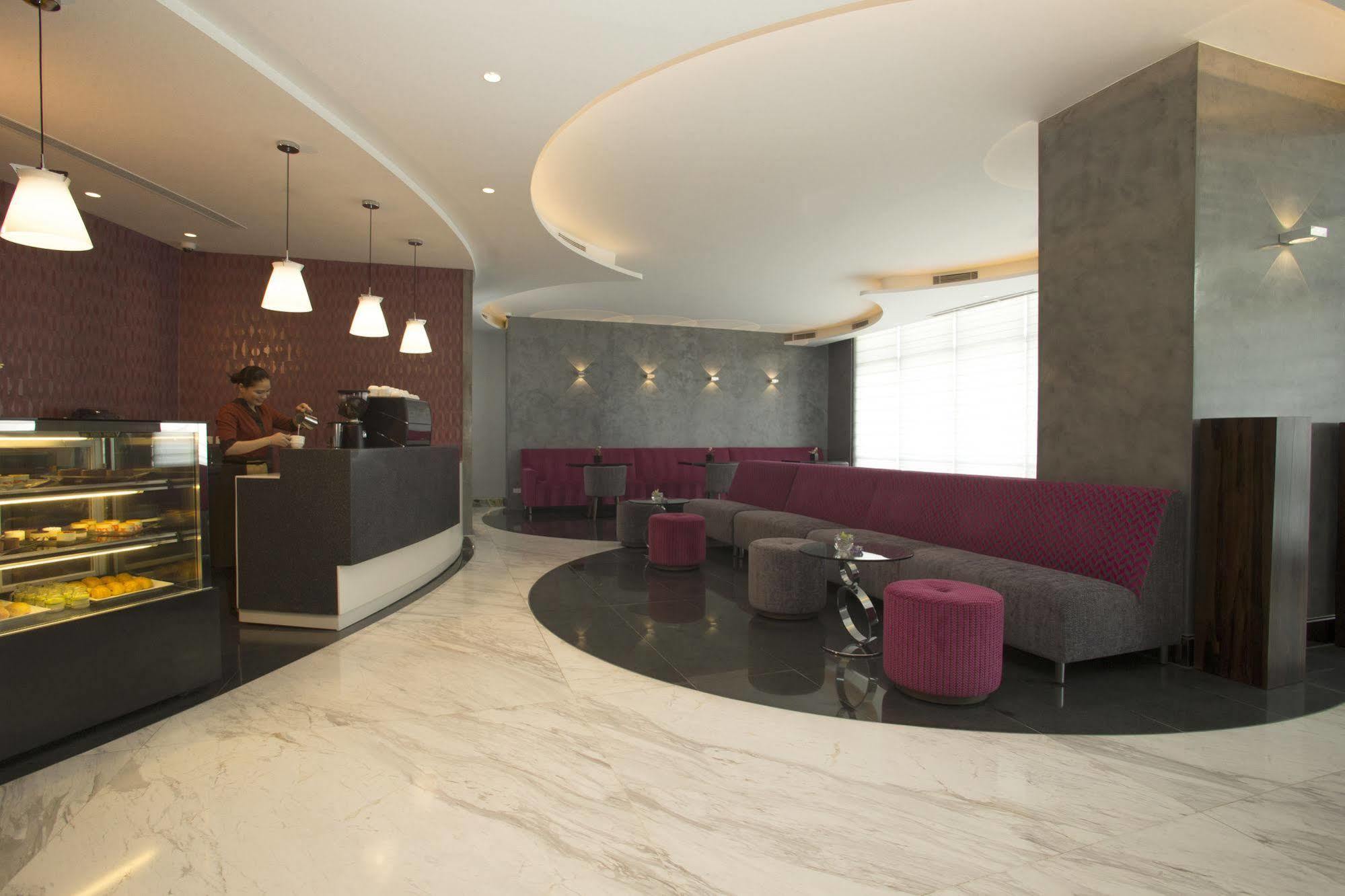 Wynwood Hotel Pasig City Экстерьер фото